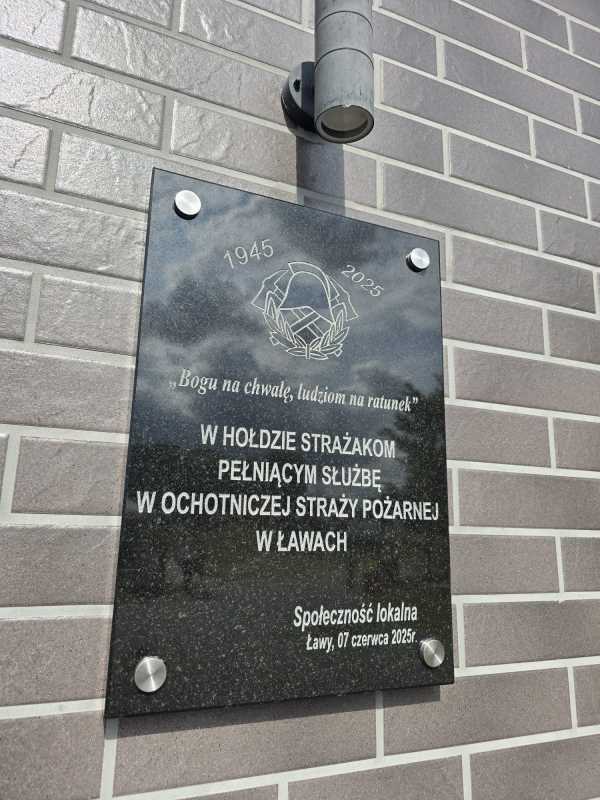 tablica pamiątkowa